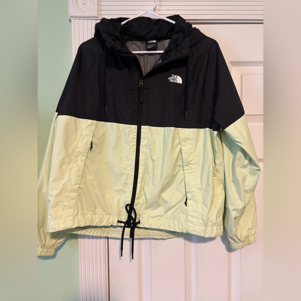 Woman’s North Face Rain Jacket